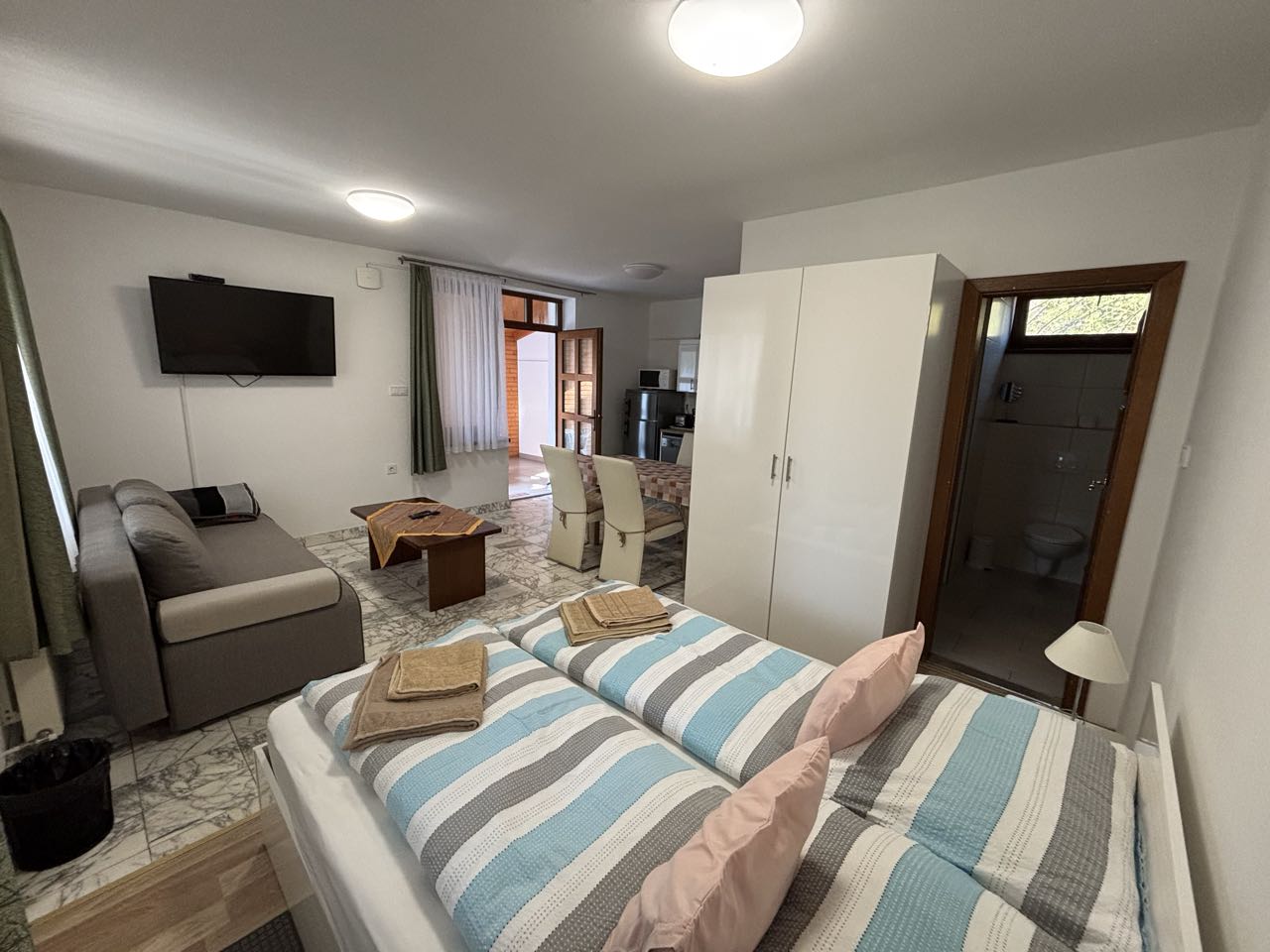 "E" Studio Appartement - 6