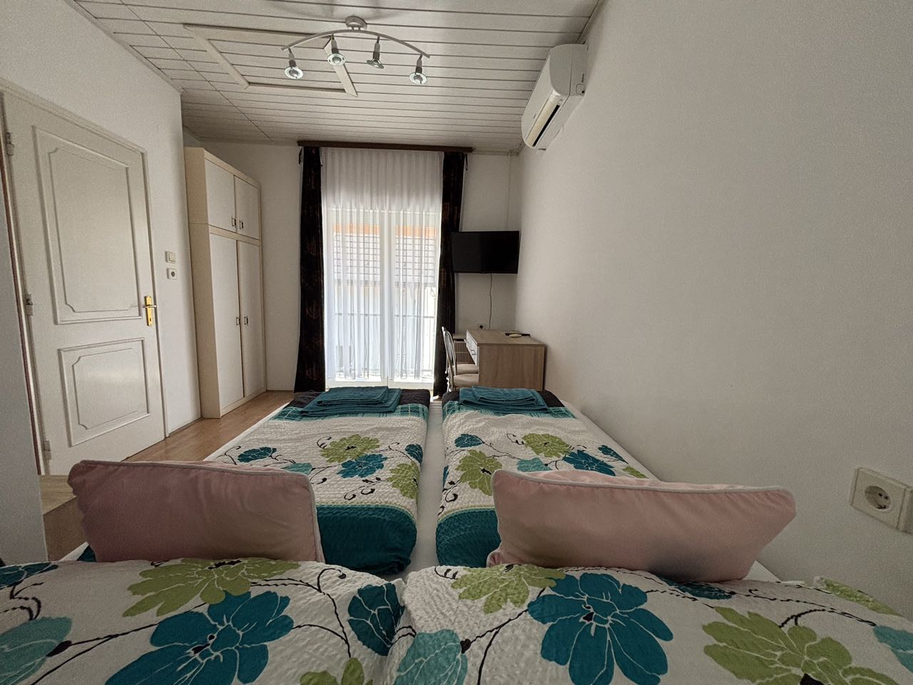"C" Kleines Haus Appartement - 6